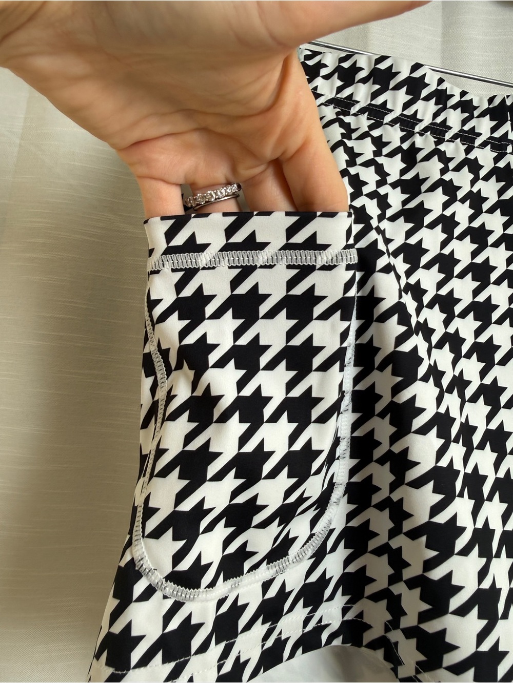 Viodia Black & White Houndstooth Athletic Shorts | Size XS NWT - Picture 7 of 12